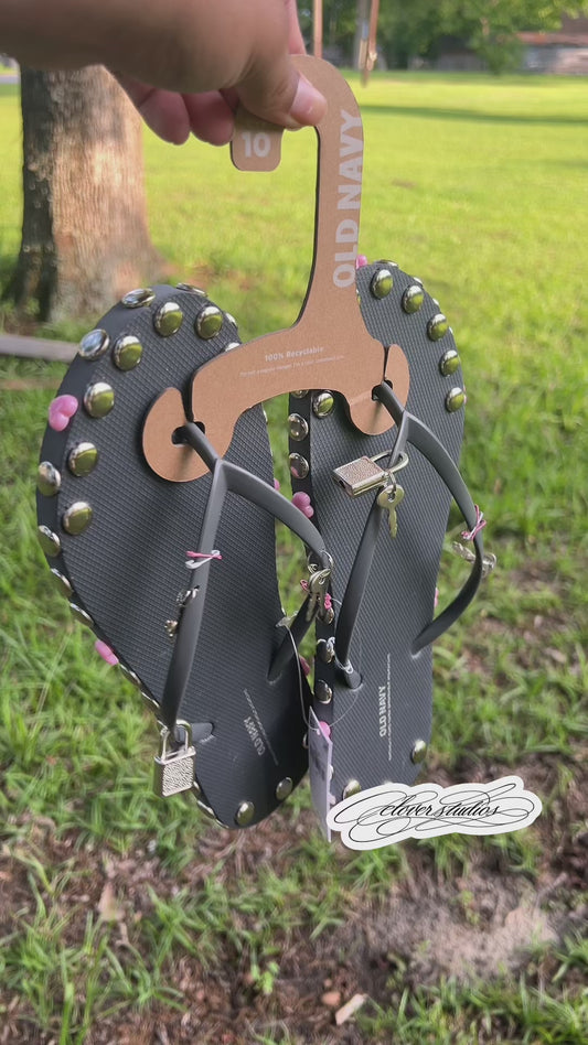 Custom flippy flops
